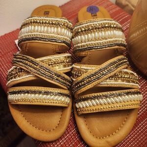 White Mountain Women's Flatbed Tan Beaded Sandals Size 8.5M New